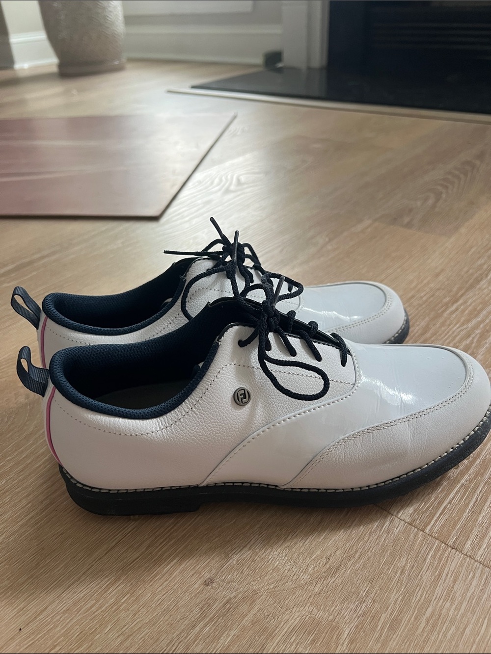 Footjoy White Leather Golf Shoes with Black Trim and Pink Heel Accent 9